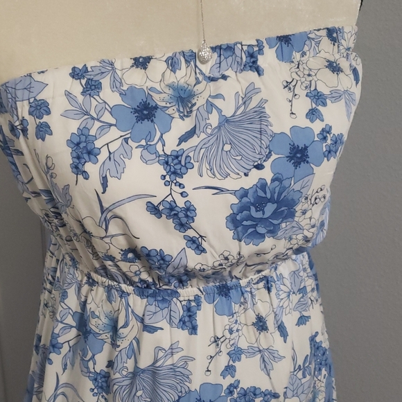 Old Navy- Blue & White Floral Strapless Long Dress - Picture 3 of 4